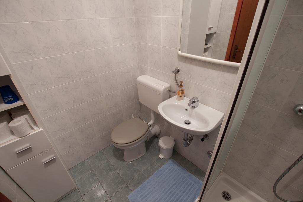 Apartment Dora พูลา ห้อง รูปภาพ