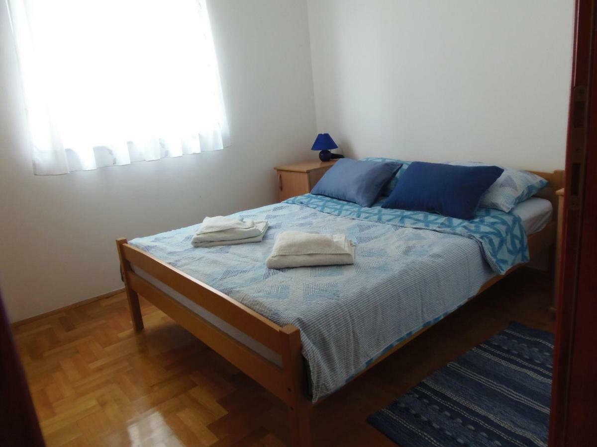 Apartment Dora พูลา ภายนอก รูปภาพ